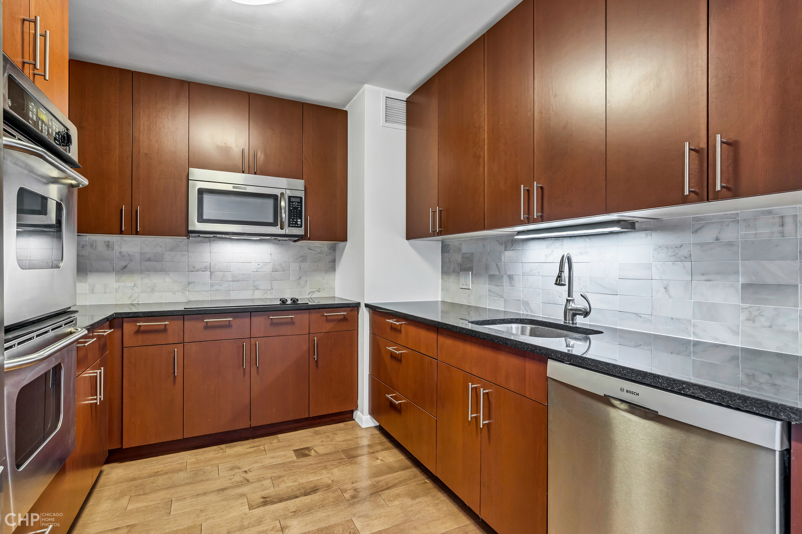 777 N Michigan Avenue Unit: 1700