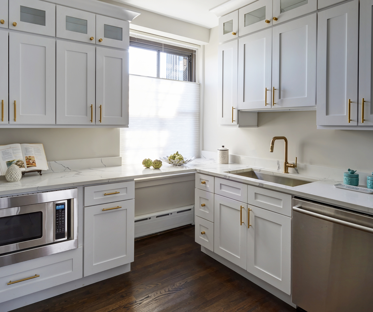 3730 N Lake Shore Drive Unit: 5B