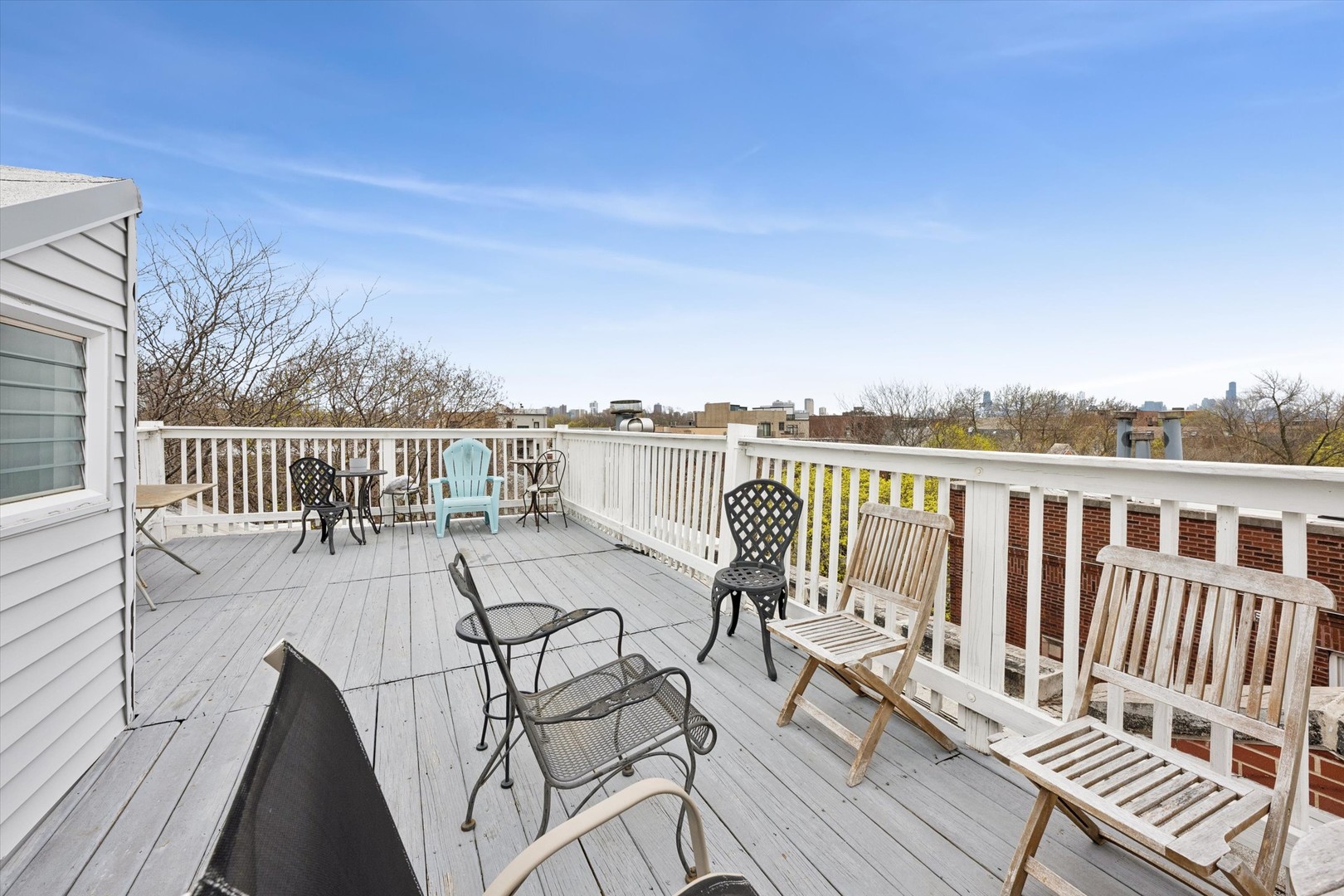 3456 N JANSSEN Avenue Unit: G1