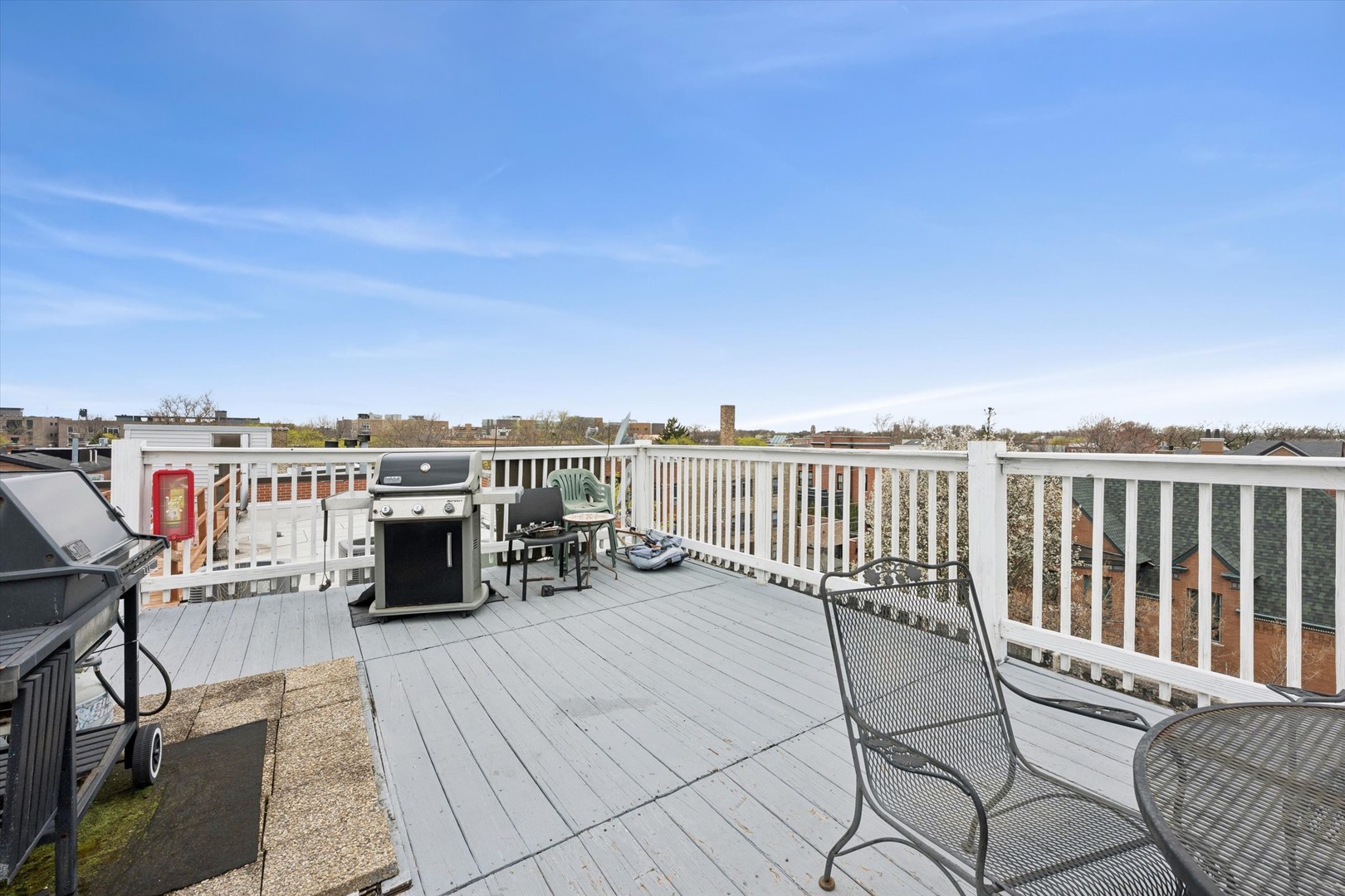 3456 N JANSSEN Avenue Unit: G1