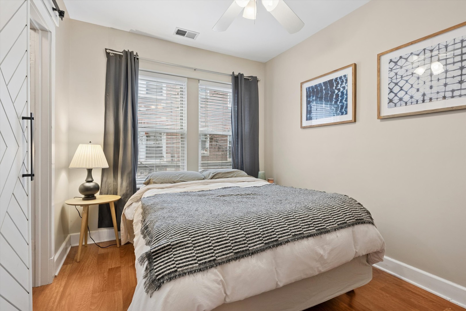 3456 N JANSSEN Avenue Unit: G1