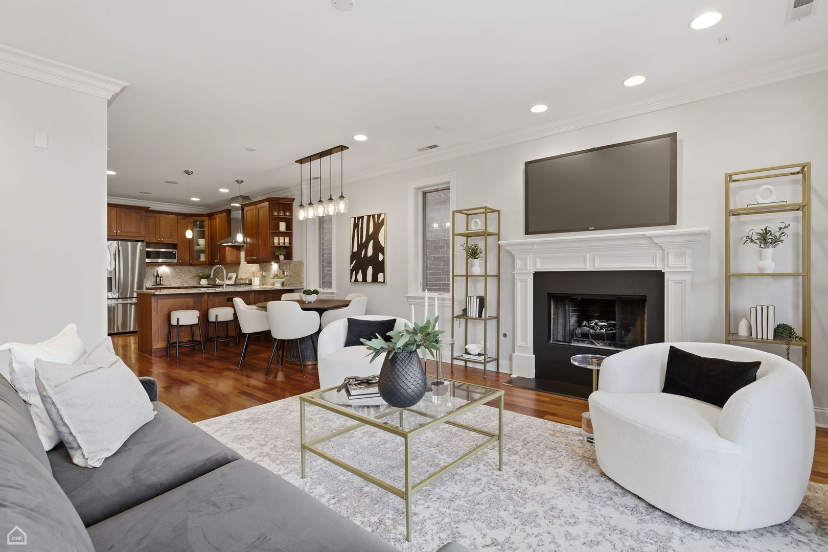 1047 W Monroe Street Unit: 3NTIF