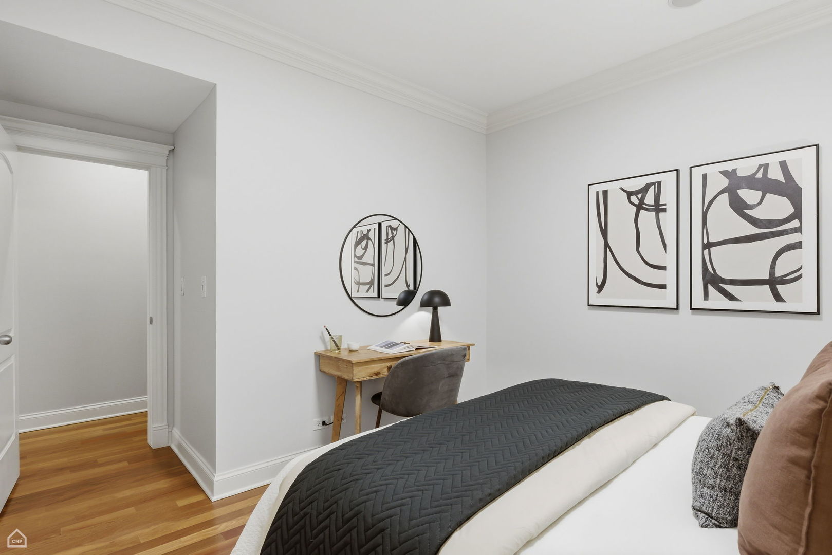 1047 W Monroe Street Unit: 3NTIF