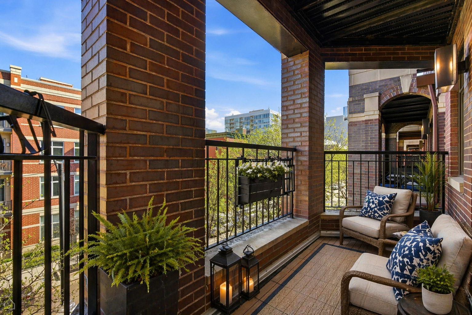 1047 W Monroe Street Unit: 3NTIF