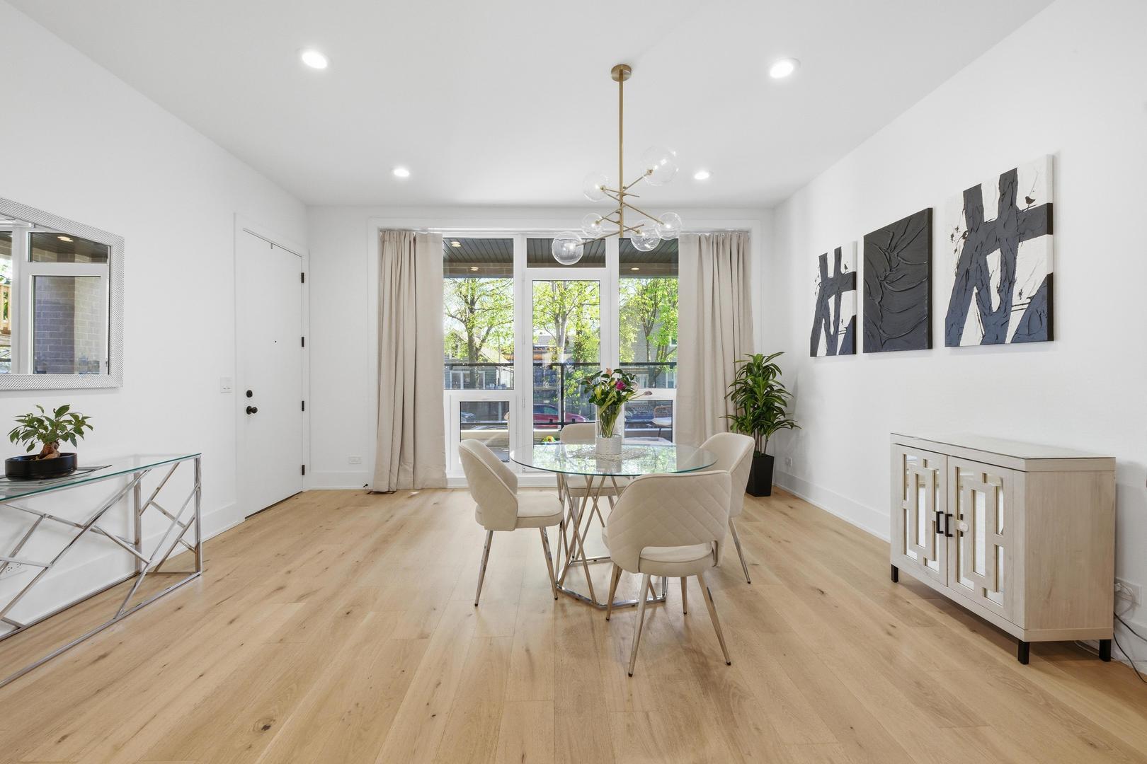 2038 N Bingham Street Unit: 1E