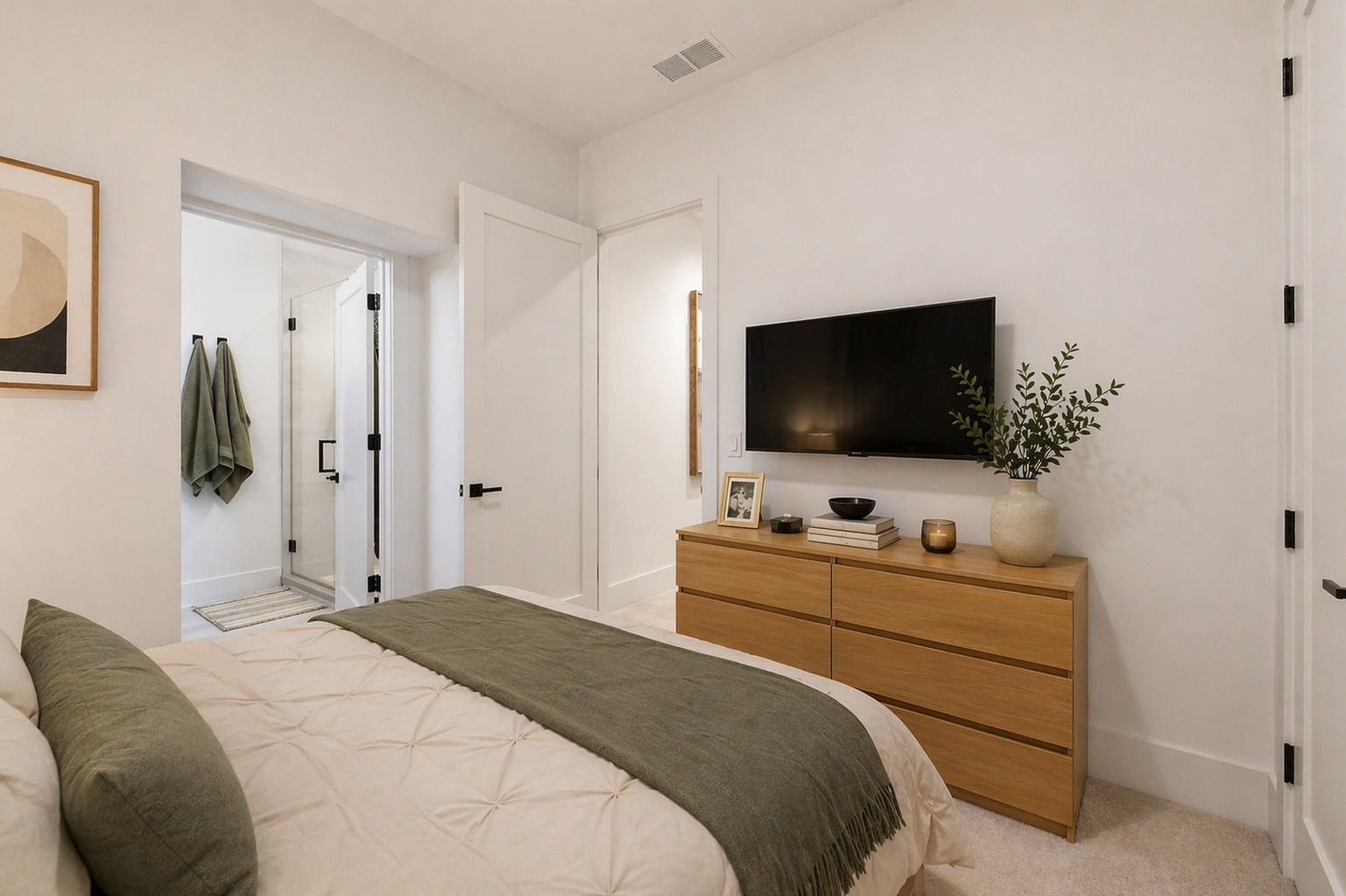 2038 N Bingham Street Unit: 1E