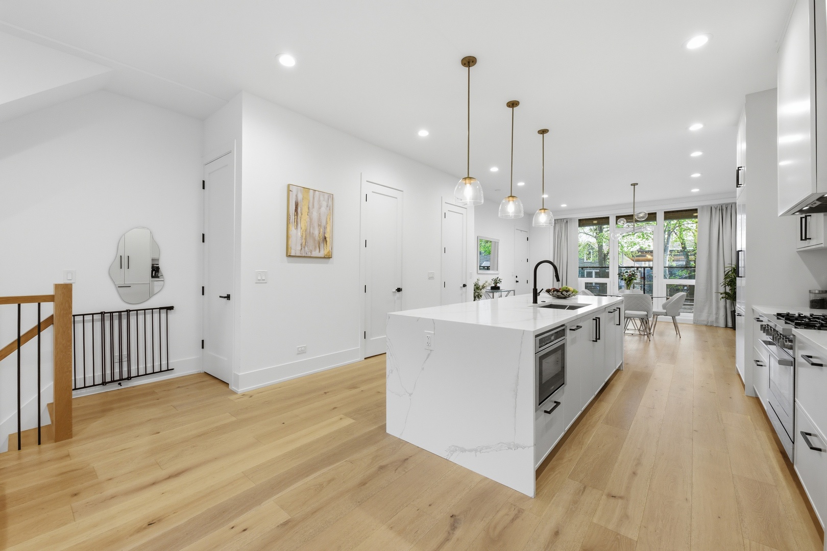 2038 N Bingham Street Unit: 1E