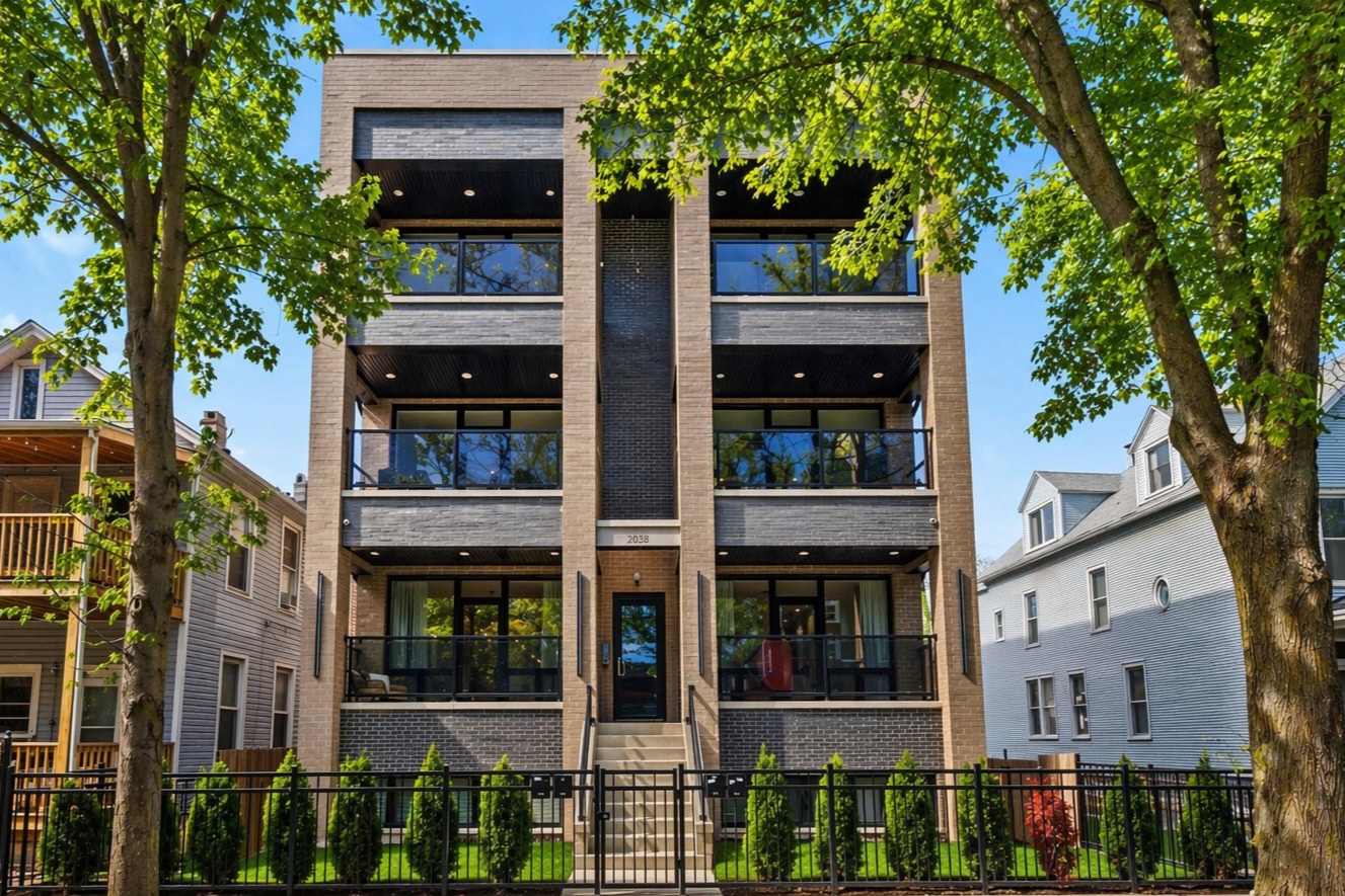 2038 N Bingham Street Unit: 1E