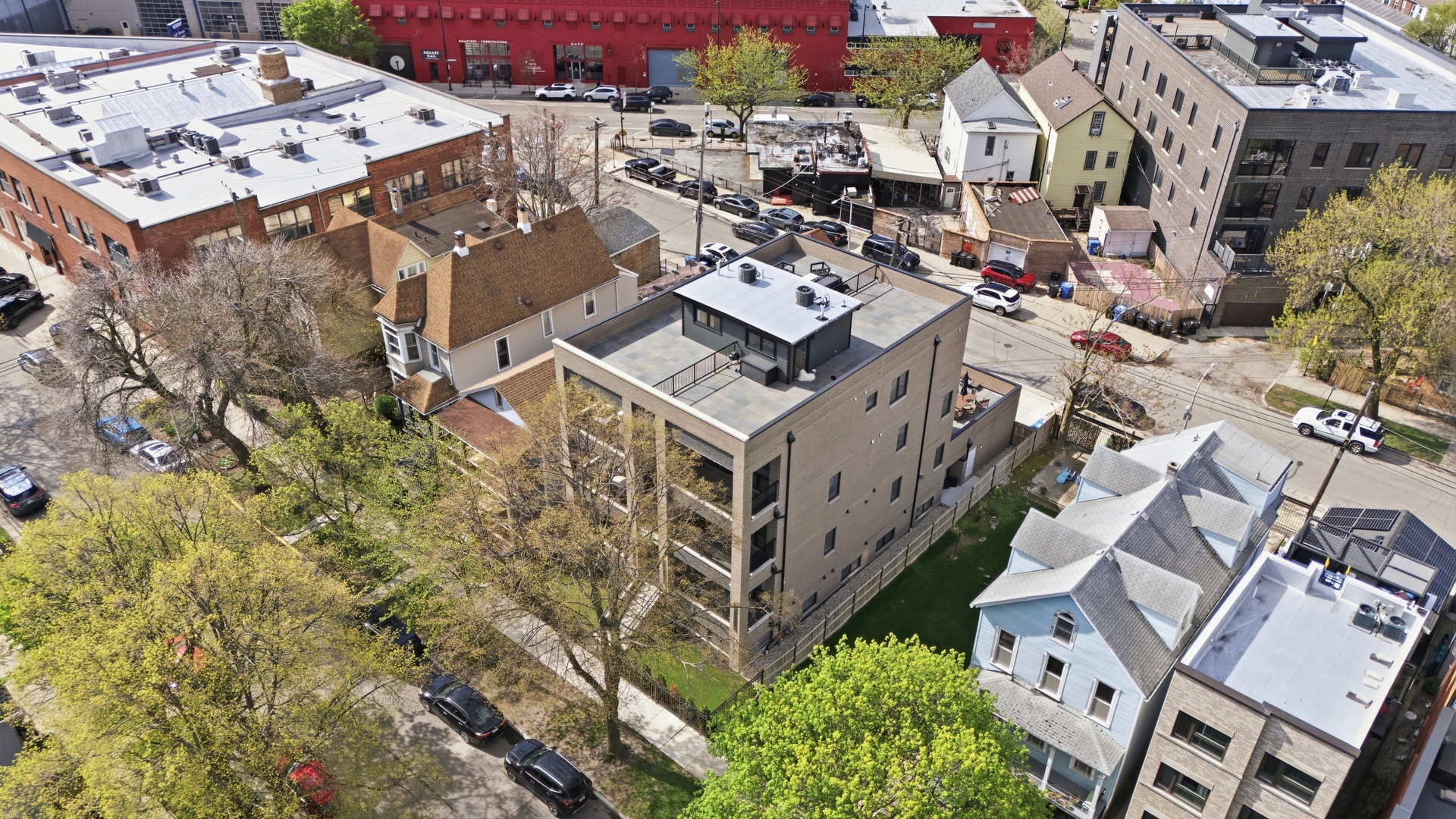2038 N Bingham Street Unit: 1E
