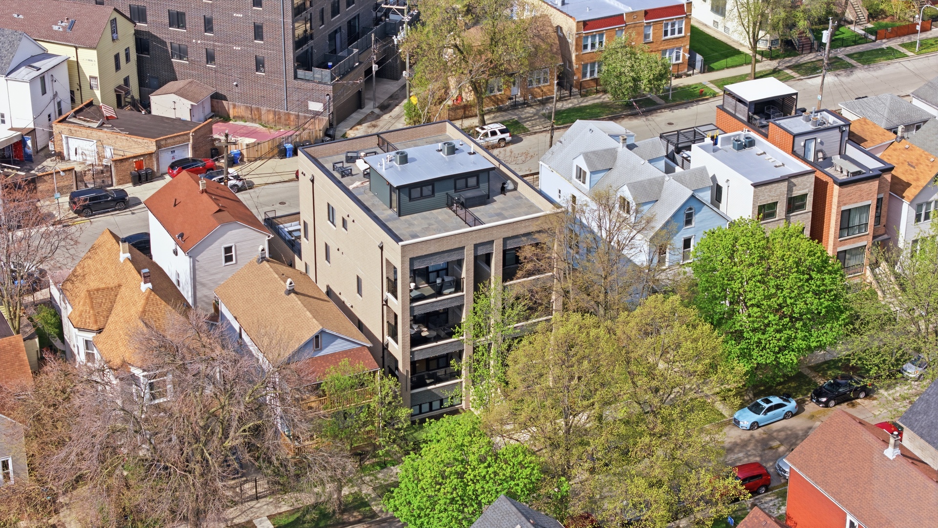 2038 N Bingham Street Unit: 1E