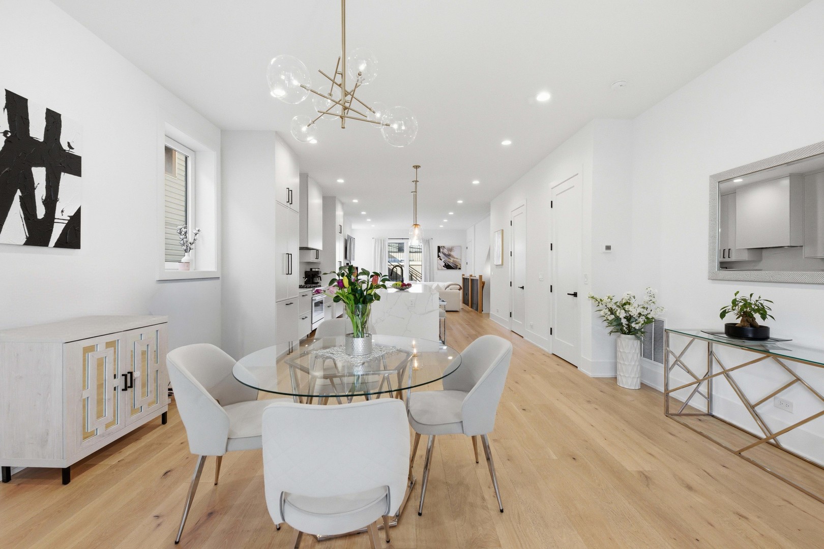 2038 N Bingham Street Unit: 1E