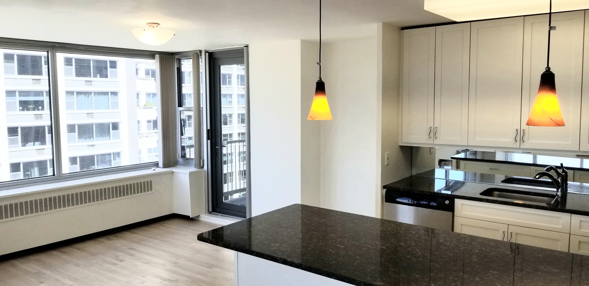 4250 N MARINE Drive Unit: 1515