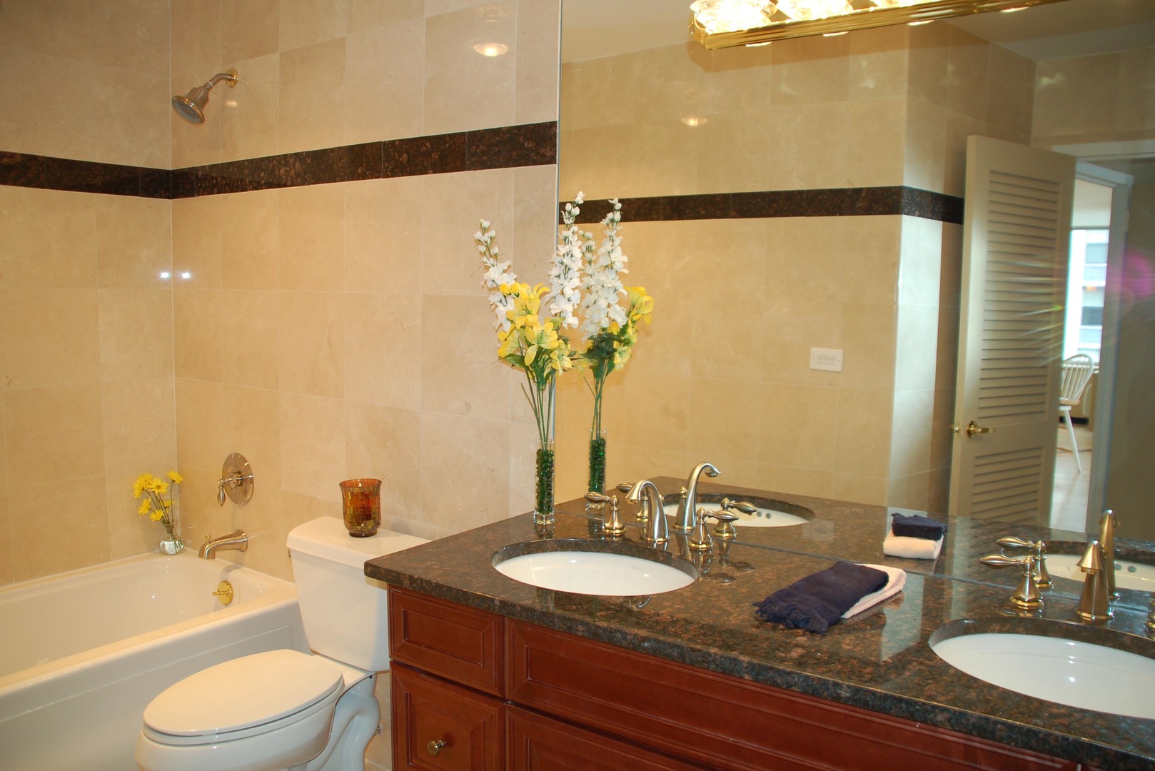 4250 N MARINE Drive Unit: 1515