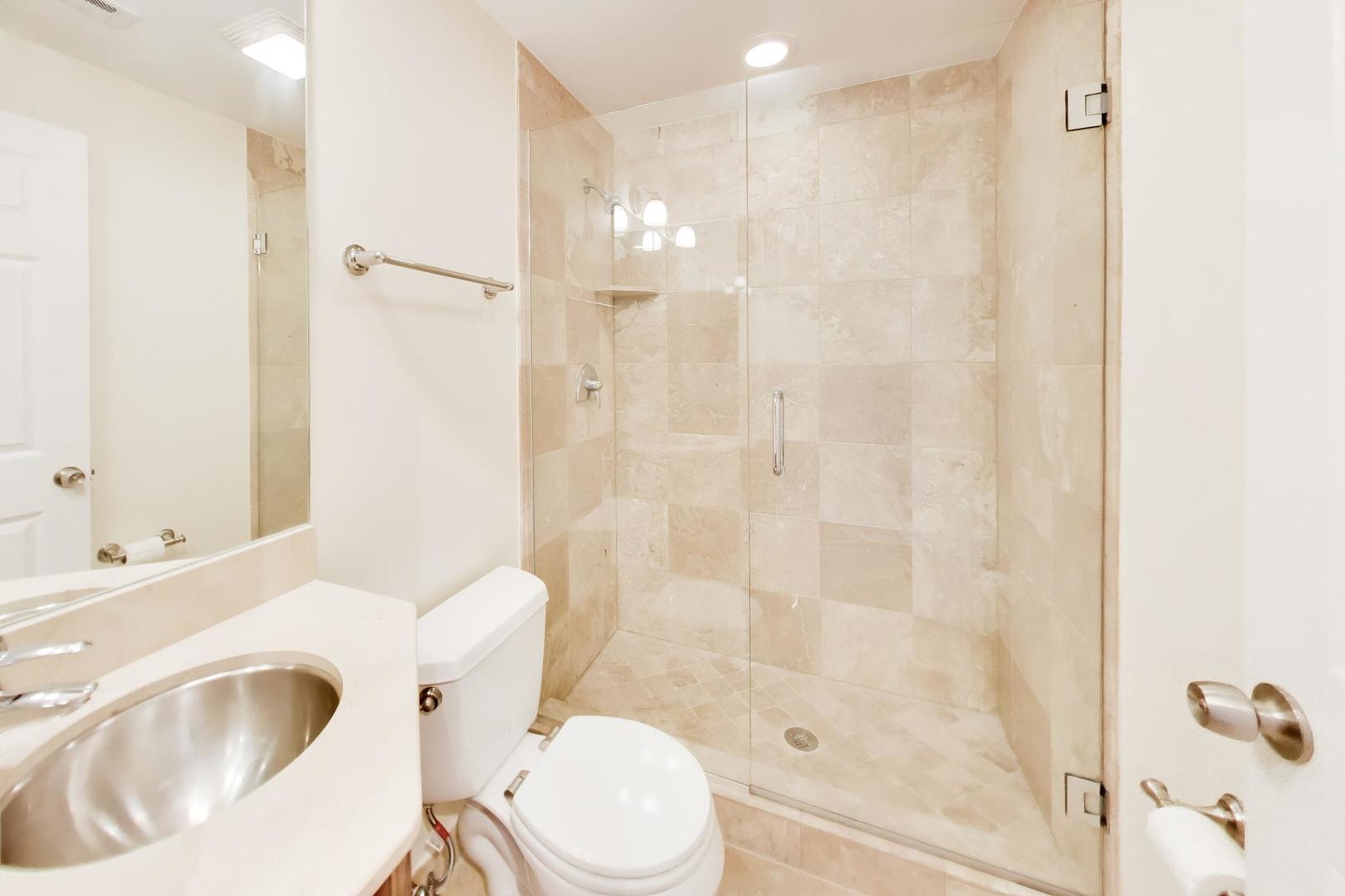 2022 N Wood Street Unit: 3N
