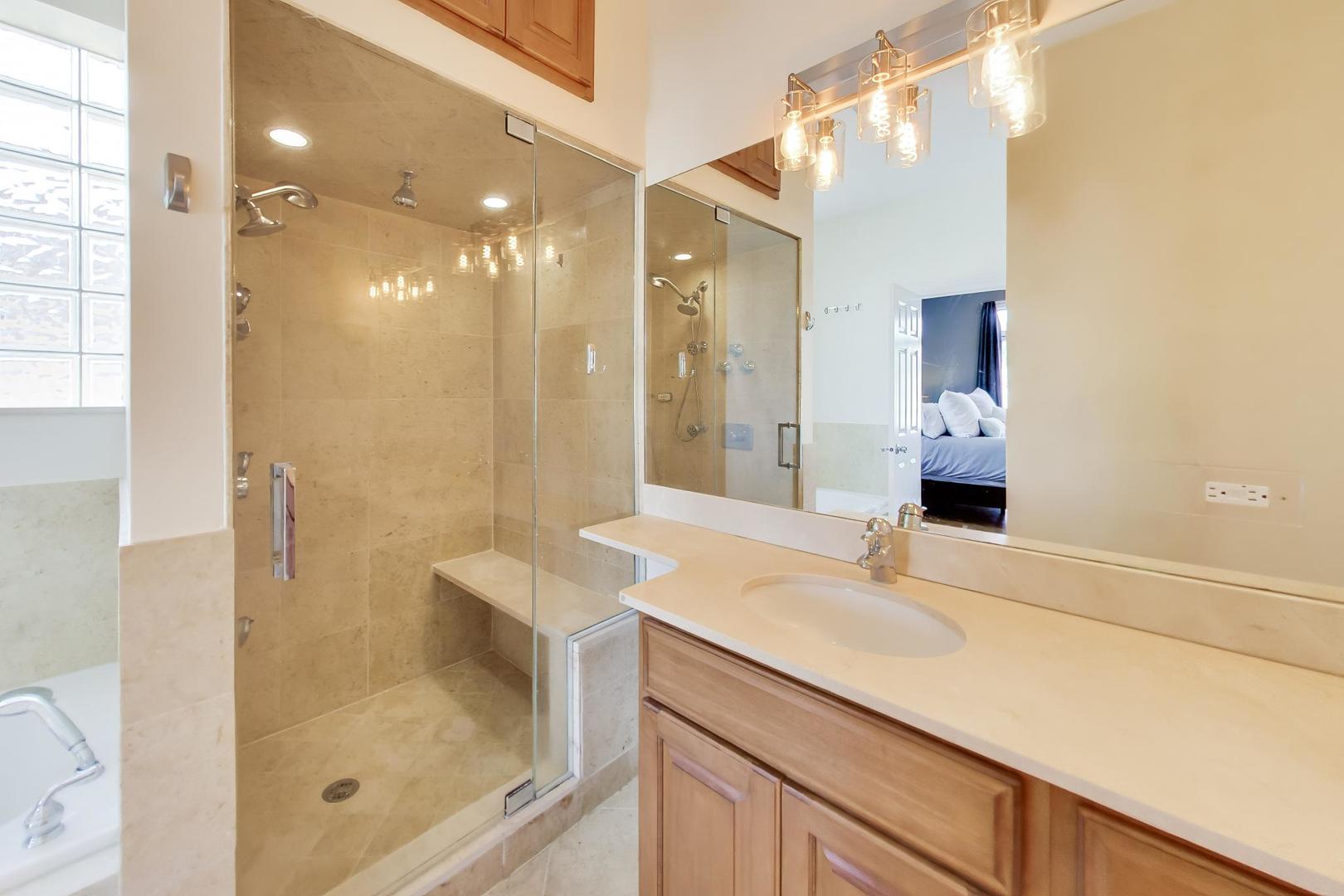 2022 N Wood Street Unit: 3N