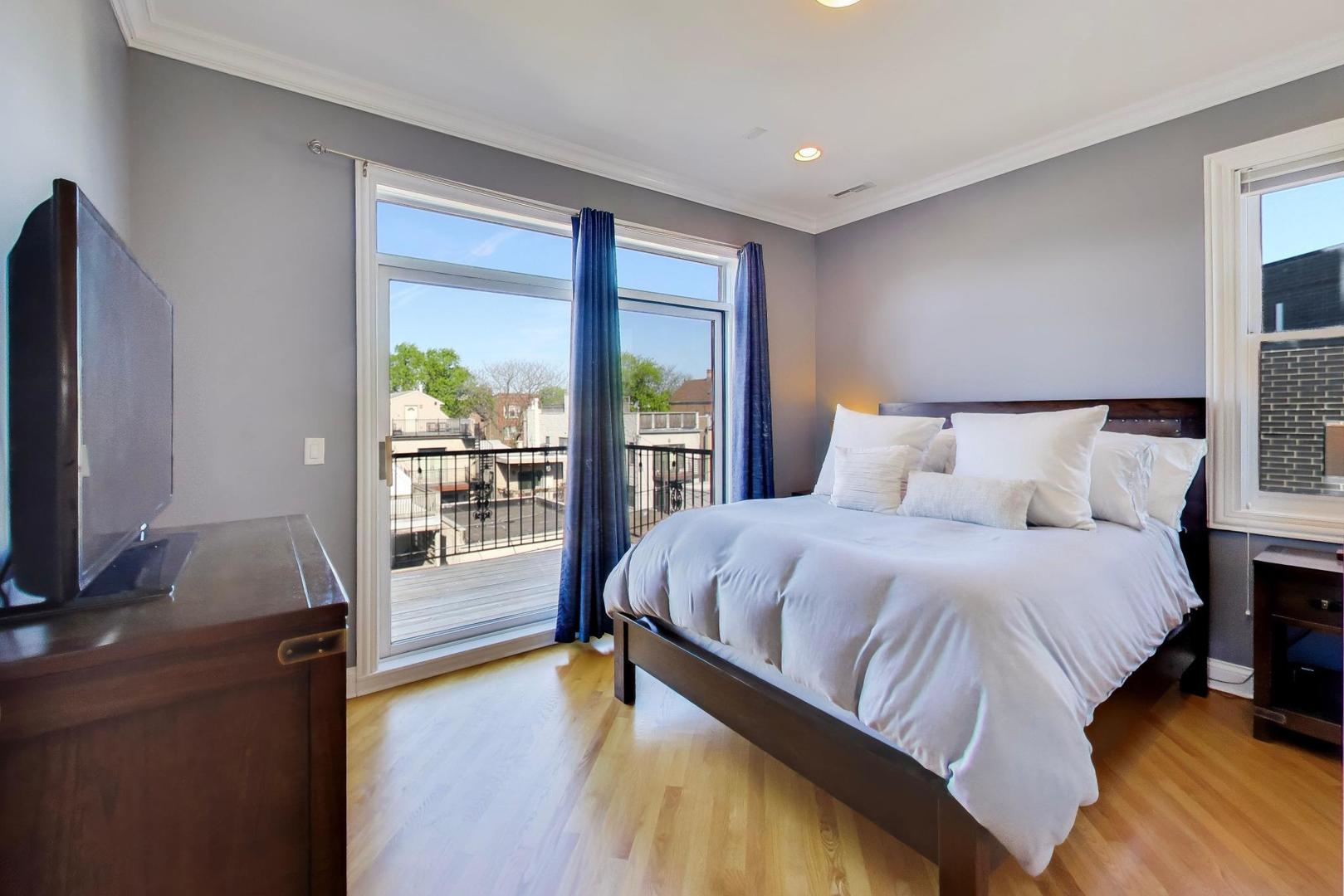 2022 N Wood Street Unit: 3N