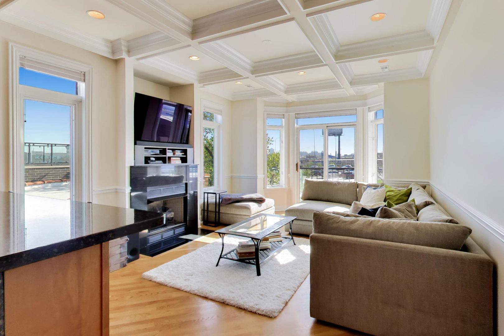 2022 N Wood Street Unit: 3N
