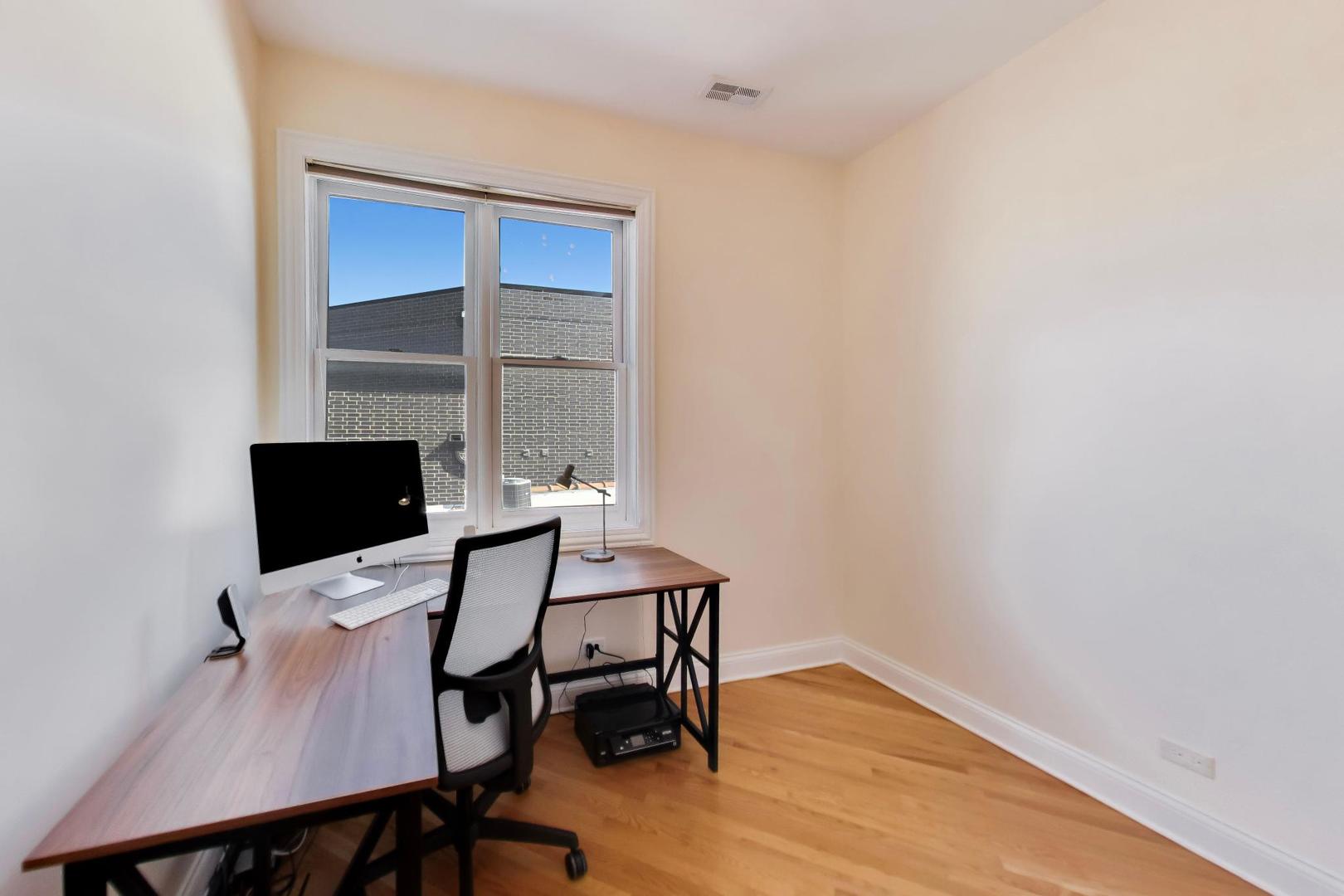 2022 N Wood Street Unit: 3N