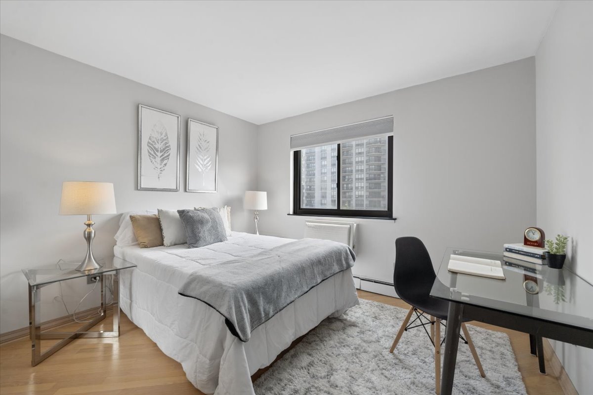 607 W WRIGHTWOOD Avenue Unit: 415