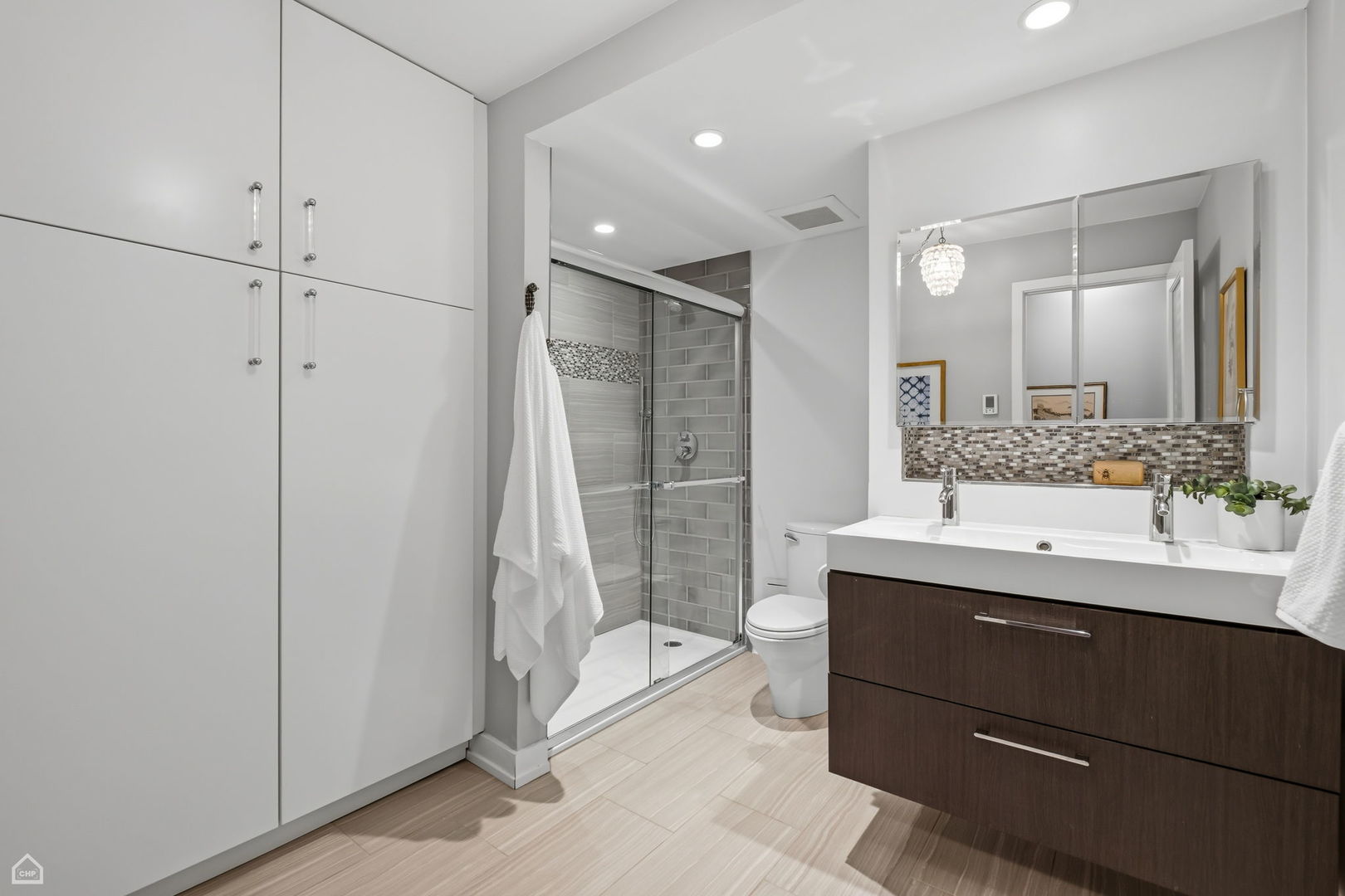4170 N Marine Drive Unit: 4G