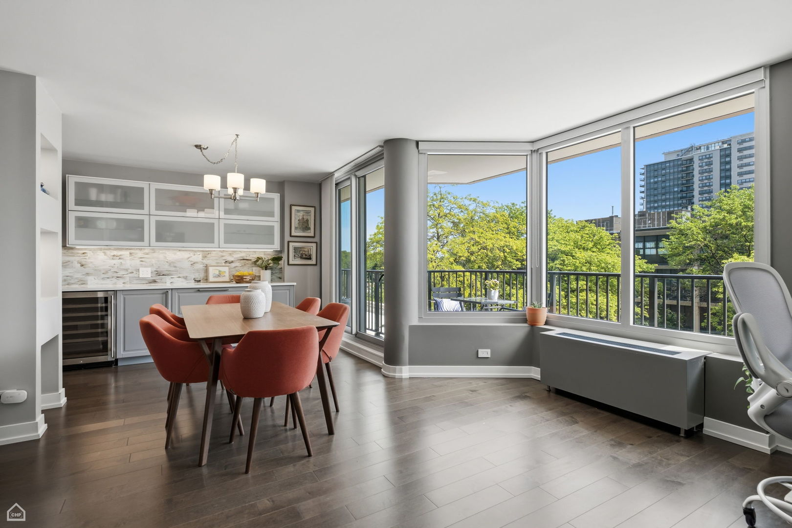 4170 N Marine Drive Unit: 4G