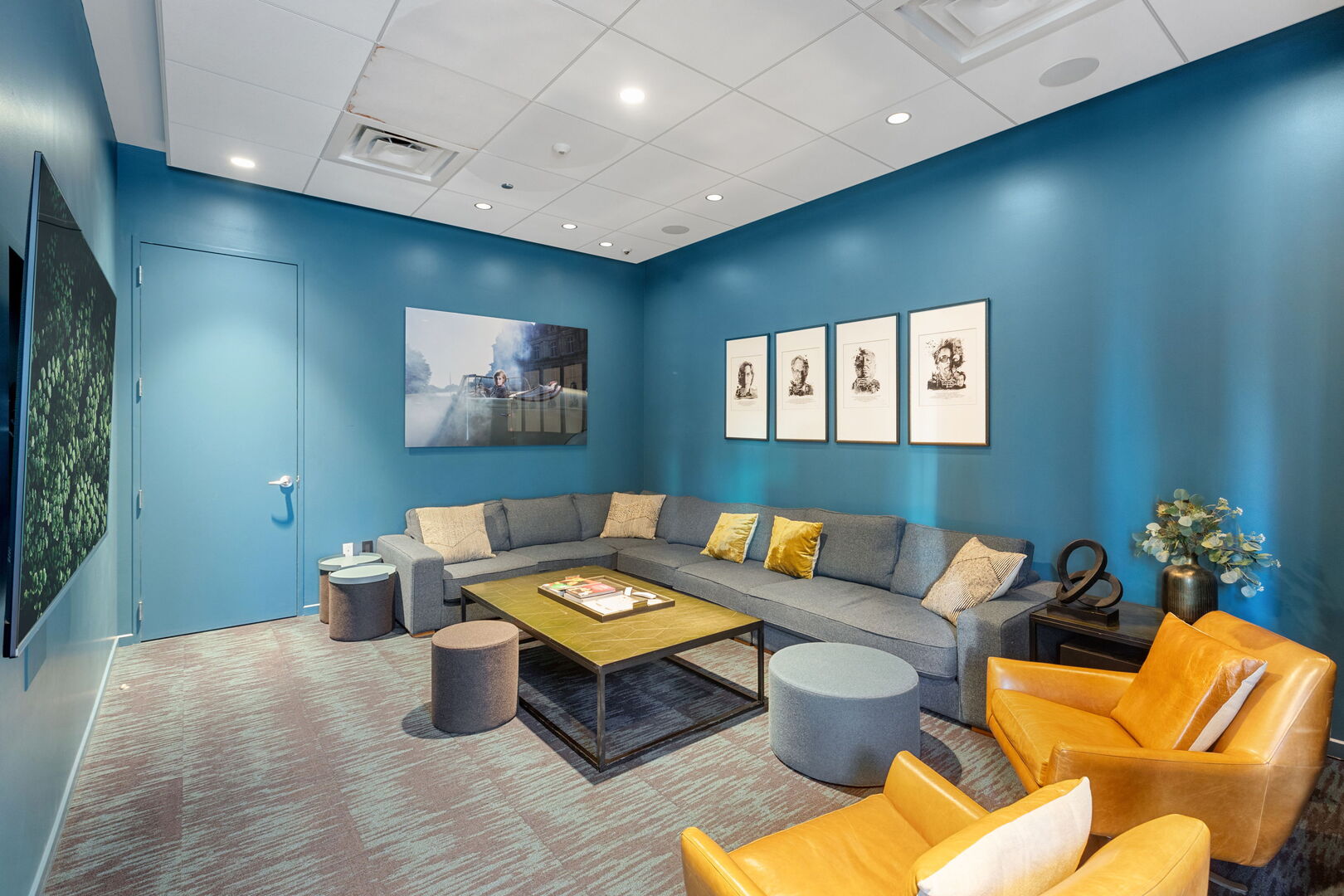 450 E Waterside Drive Unit: 2704