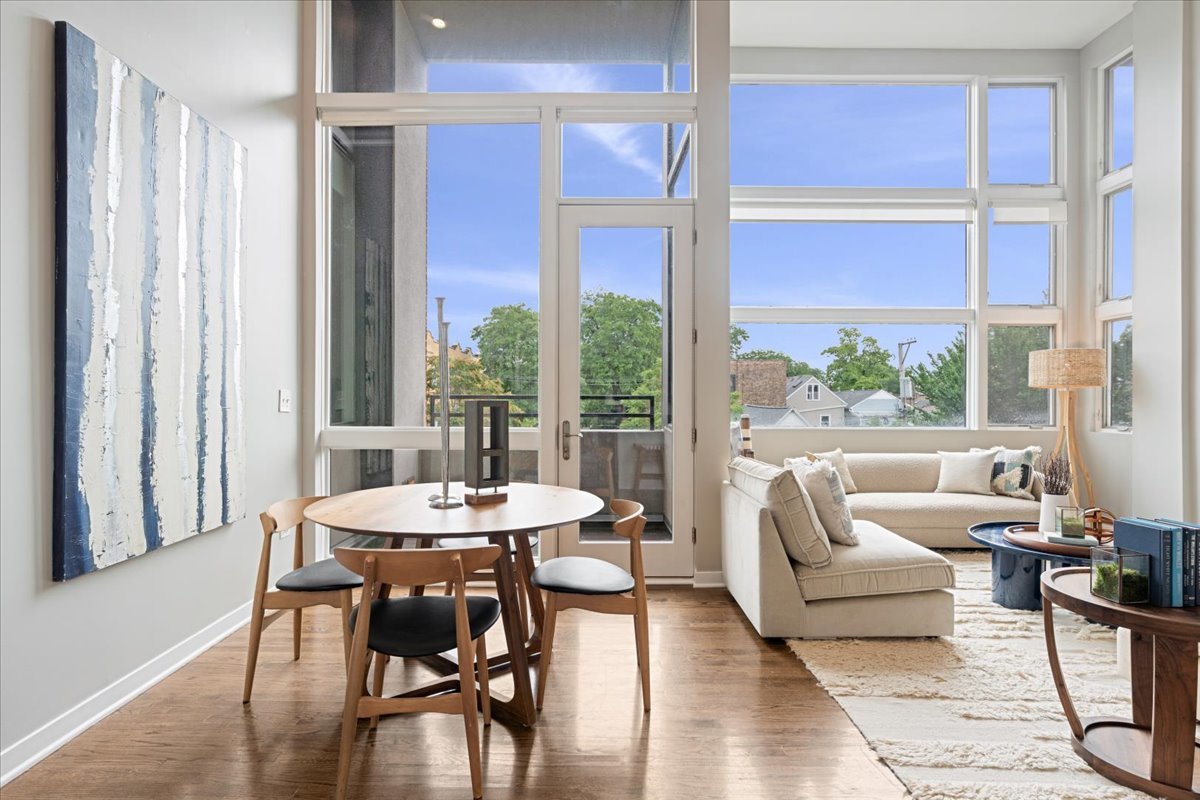 2065 N Kedzie Avenue Unit: 327