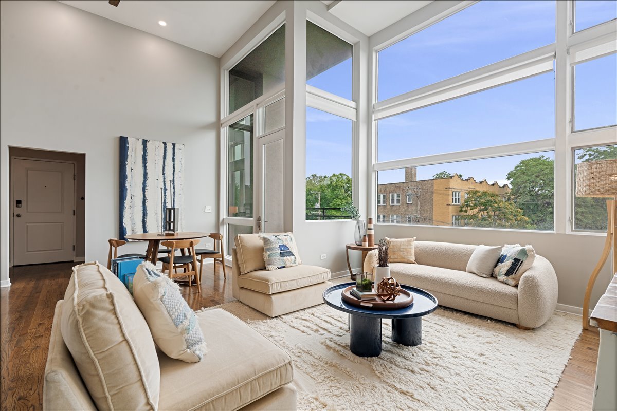 2065 N Kedzie Avenue Unit: 327