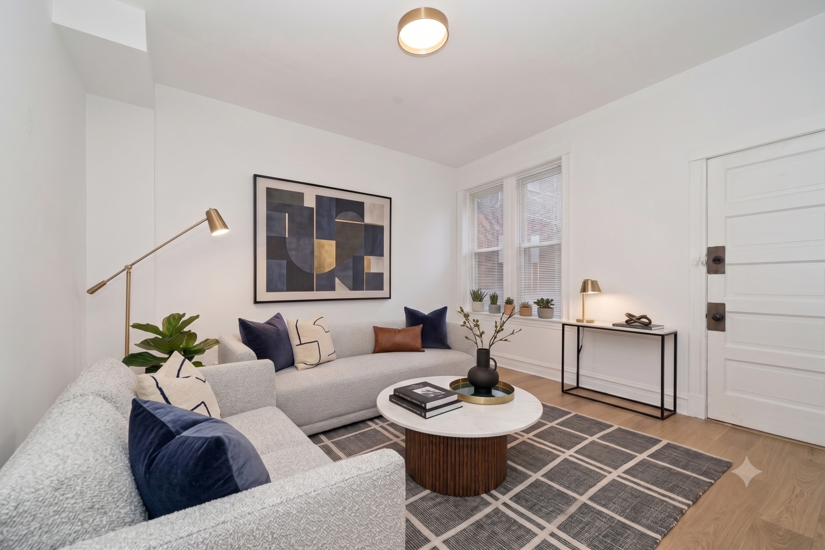 2346 W Thomas Street Unit: 2R