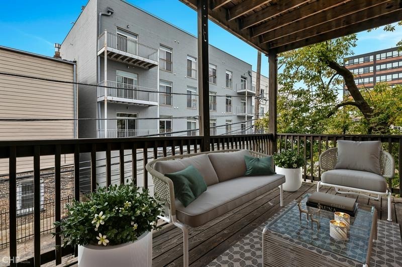 2346 W Thomas Street Unit: 2R