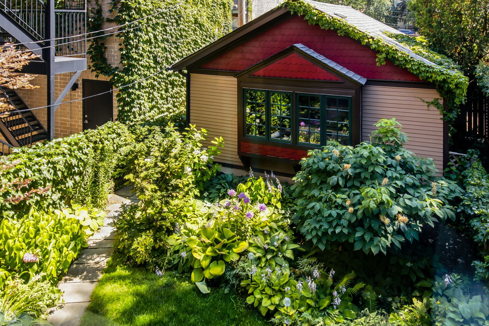 1427 W Huron Street