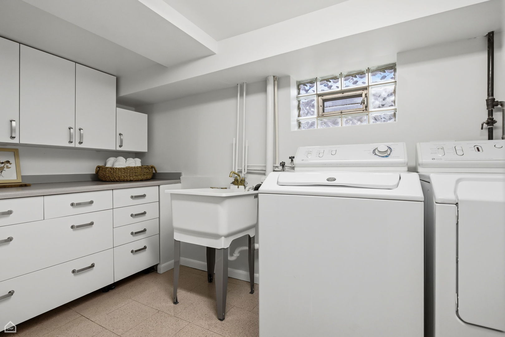 1427 W Huron Street