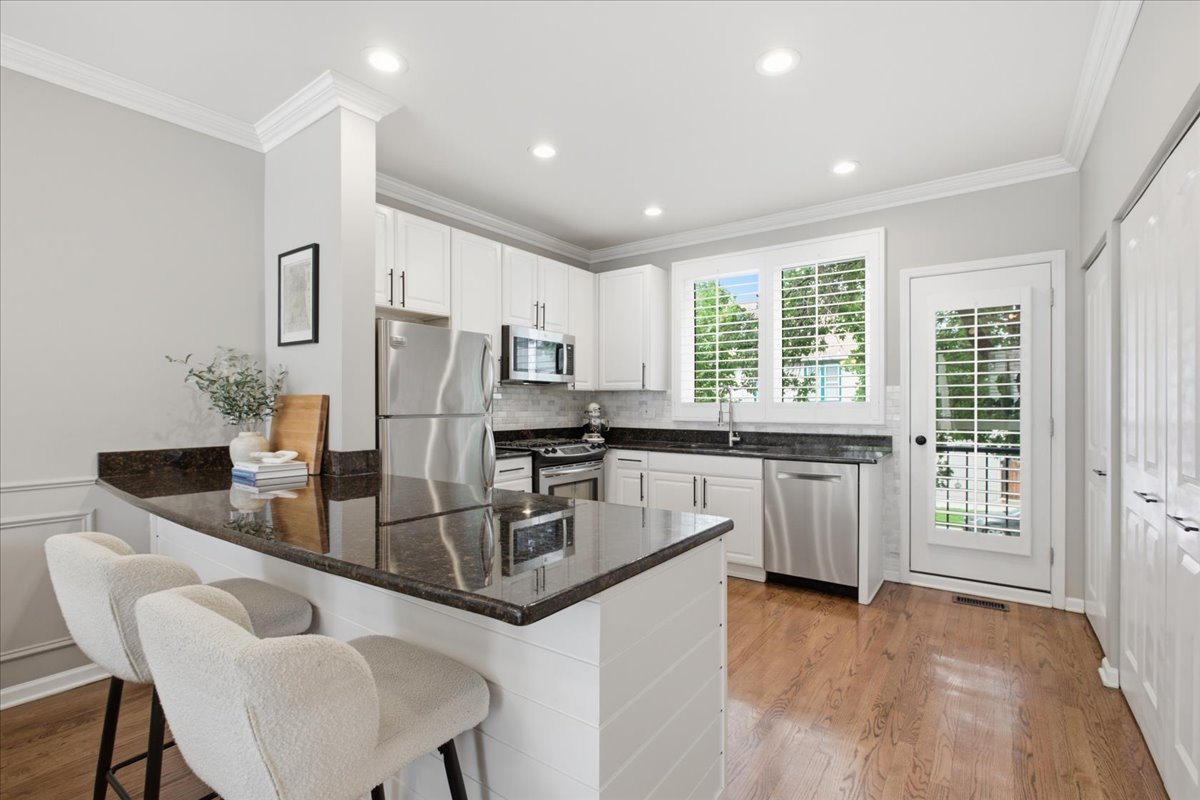 2901 N Wolcott Avenue Unit: D