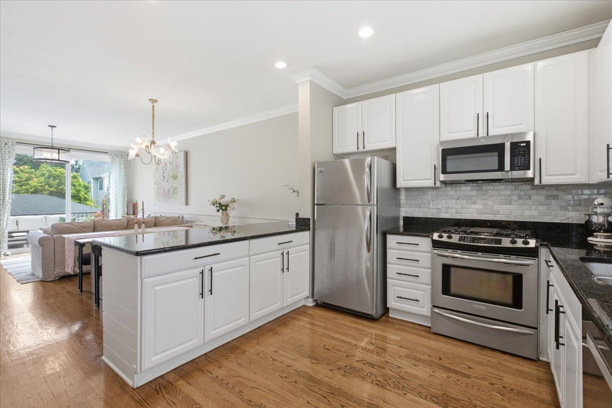 2901 N Wolcott Avenue Unit: D