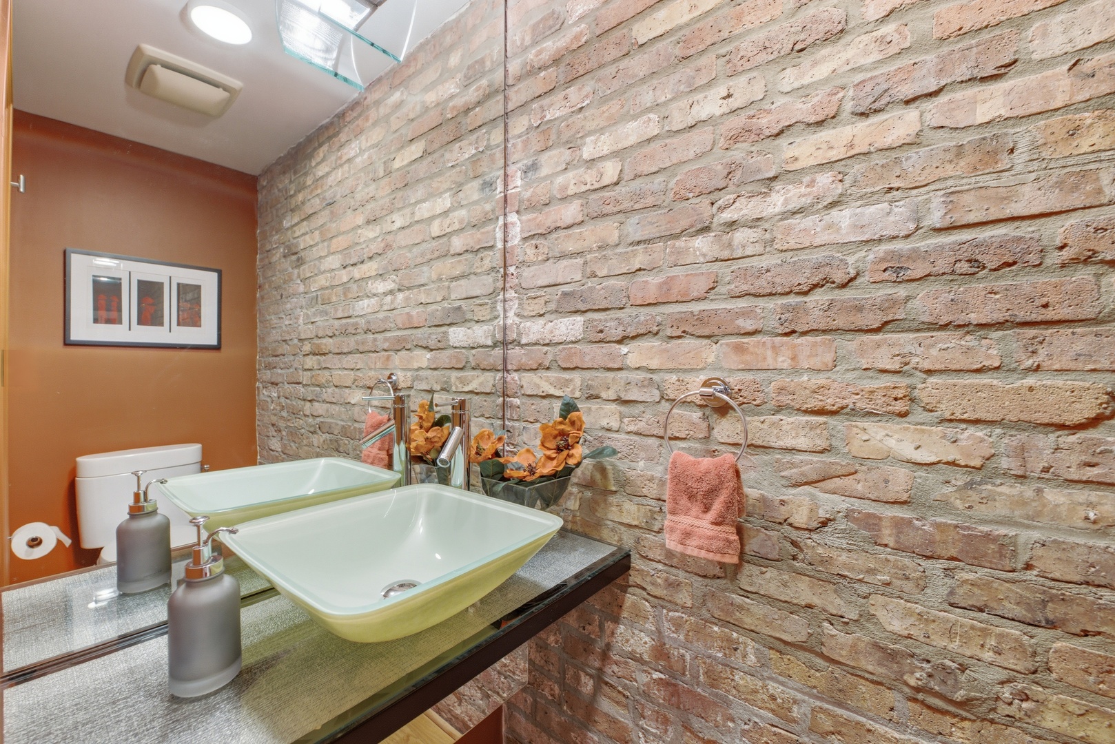 1740 N Marshfield Avenue Unit: 26