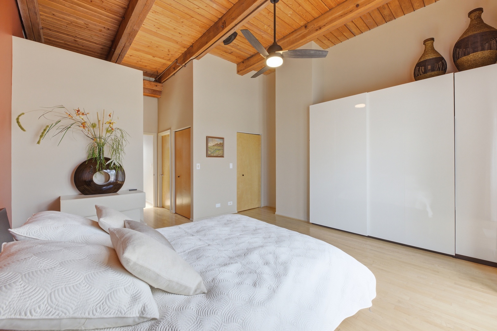 1740 N Marshfield Avenue Unit: 26