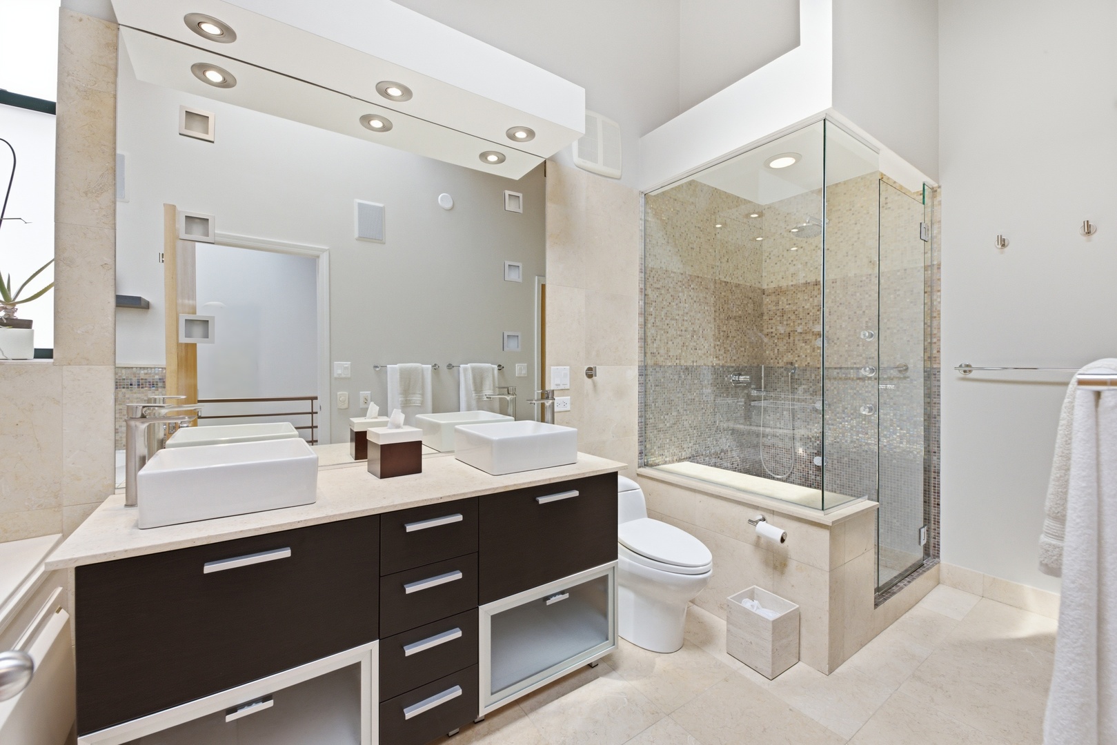 1740 N Marshfield Avenue Unit: 26
