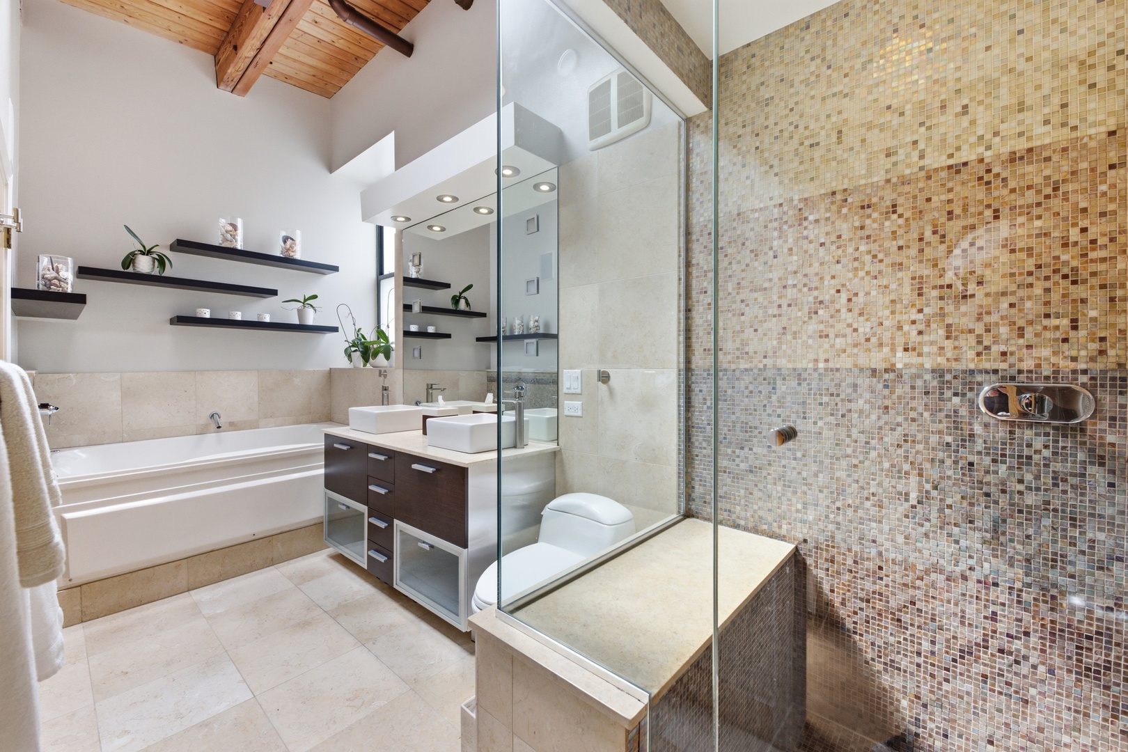 1740 N Marshfield Avenue Unit: 26