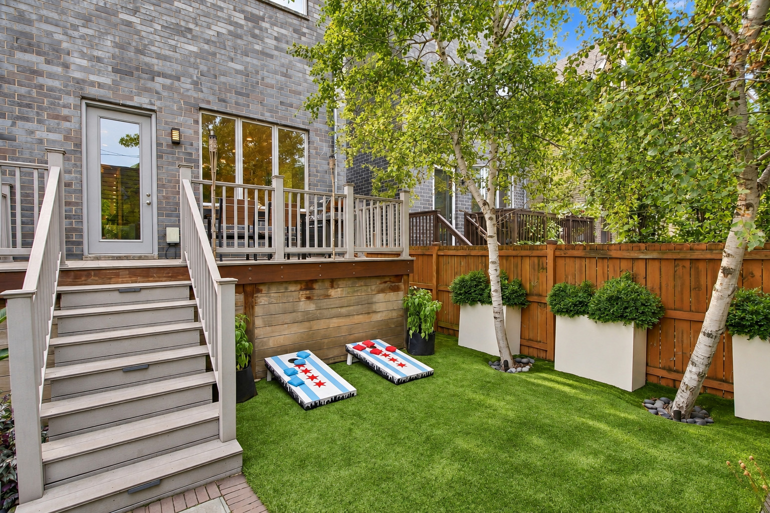 1824 W Superior Street
