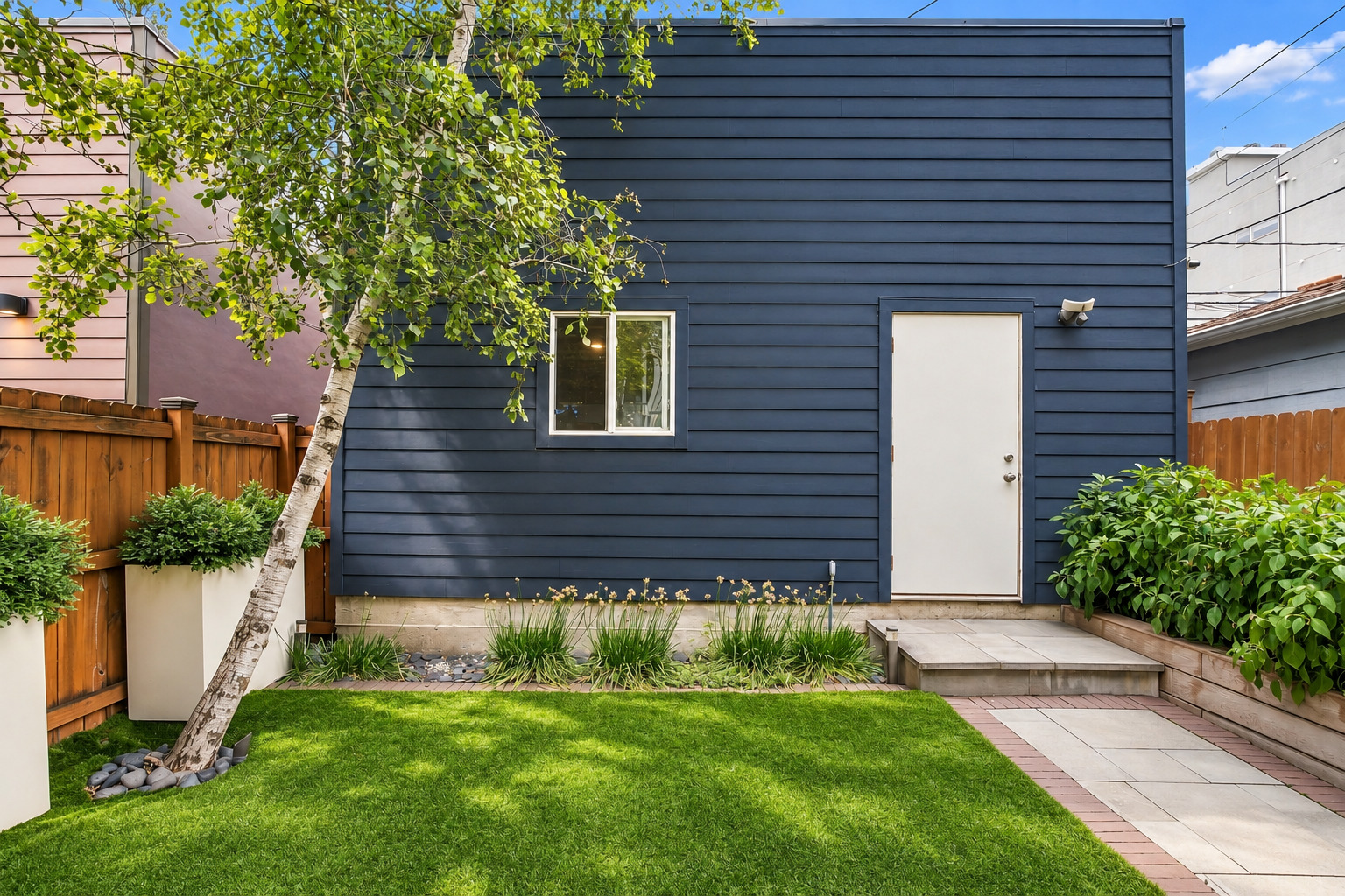 1824 W Superior Street