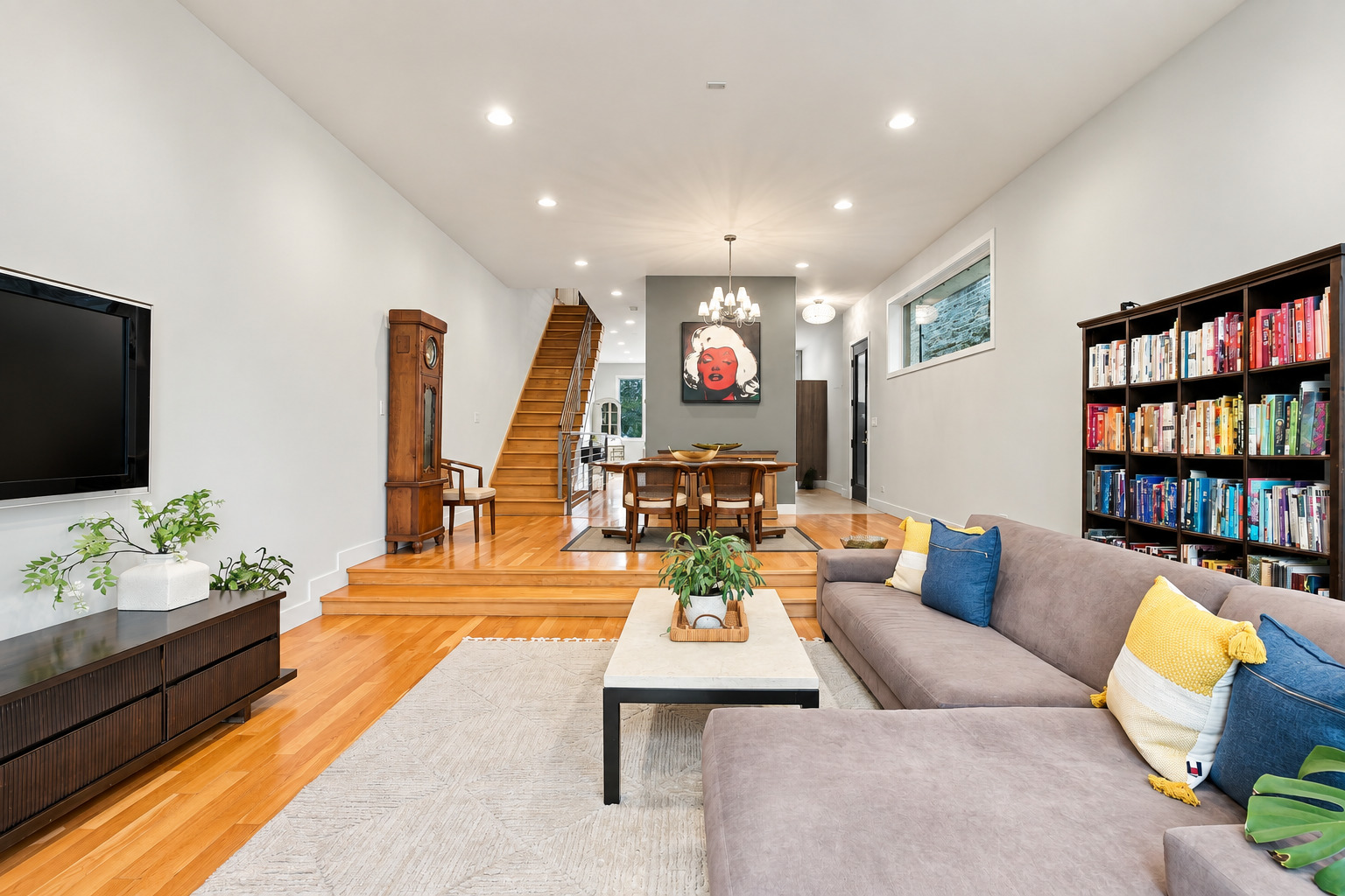1824 W Superior Street