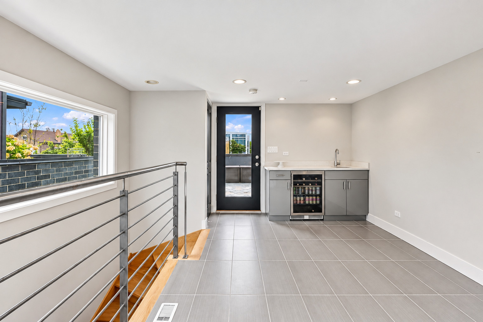 1824 W Superior Street