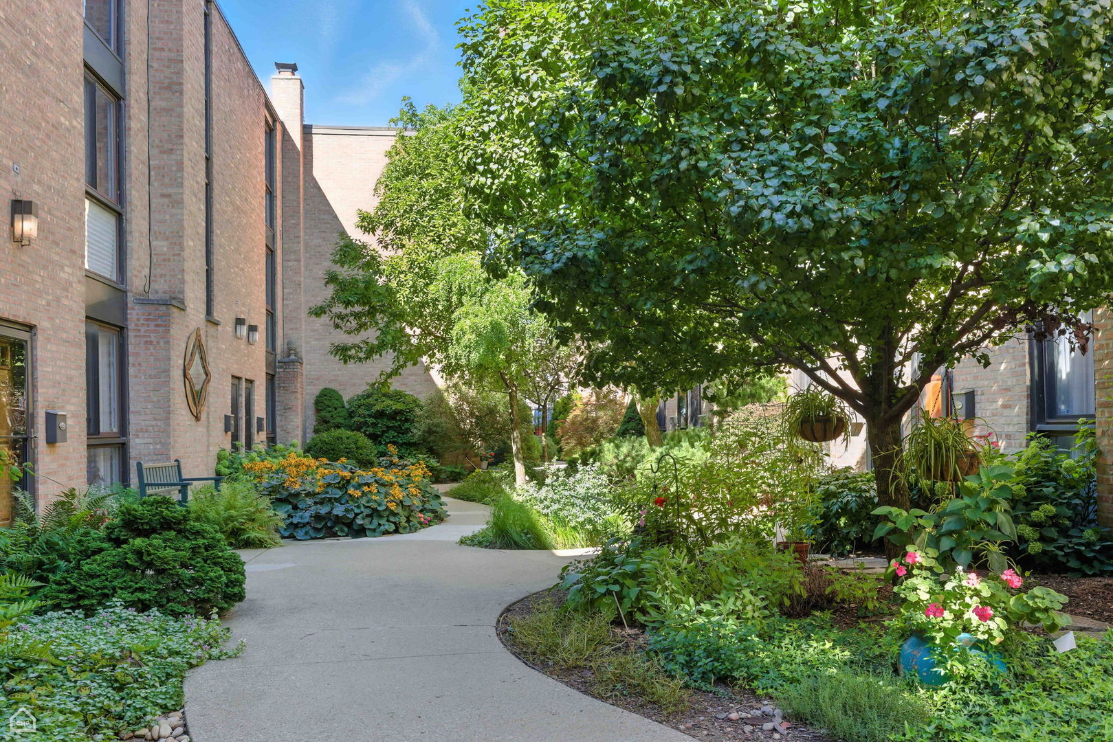 3012 N Waterloo Court Unit: 10