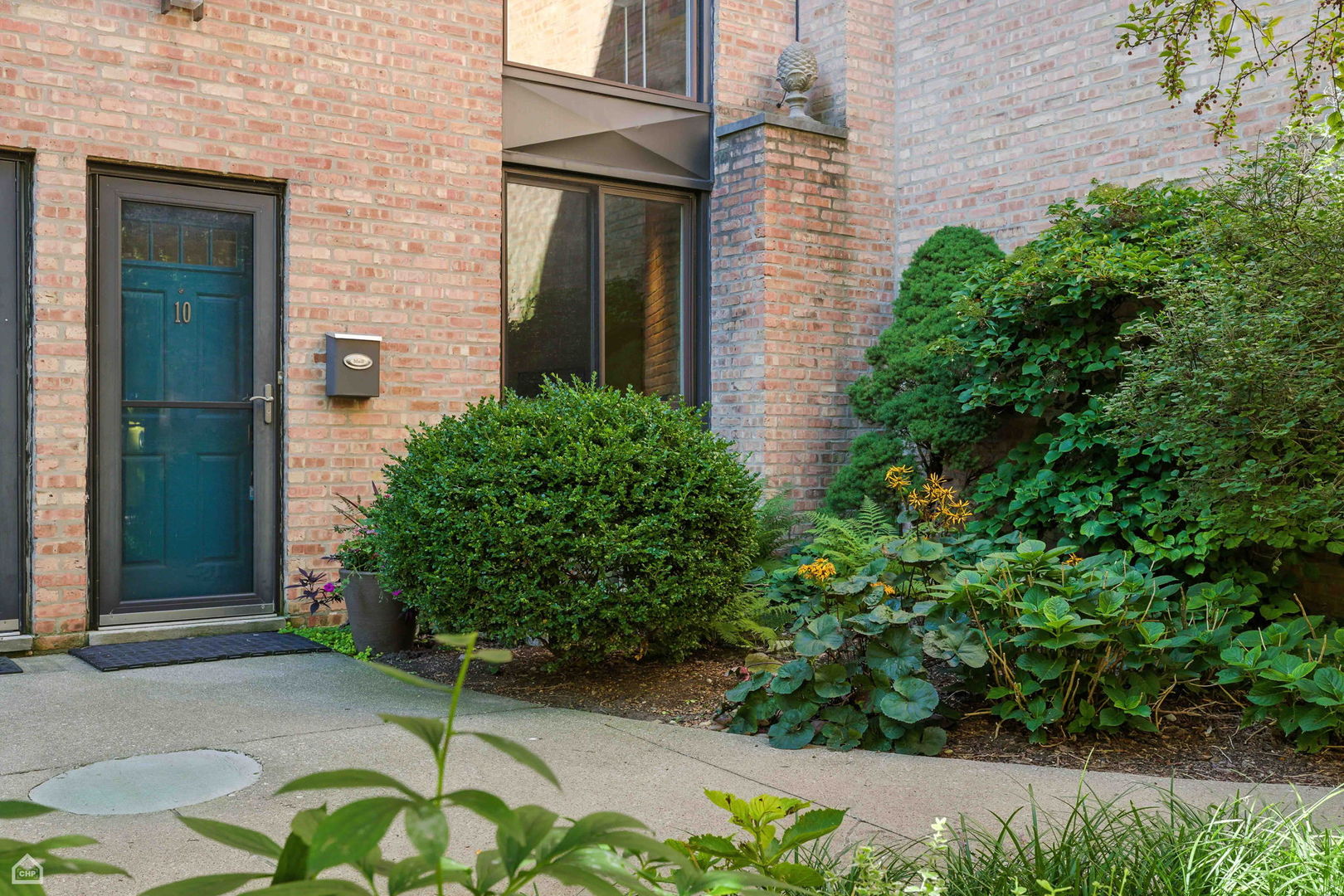 3012 N Waterloo Court Unit: 10