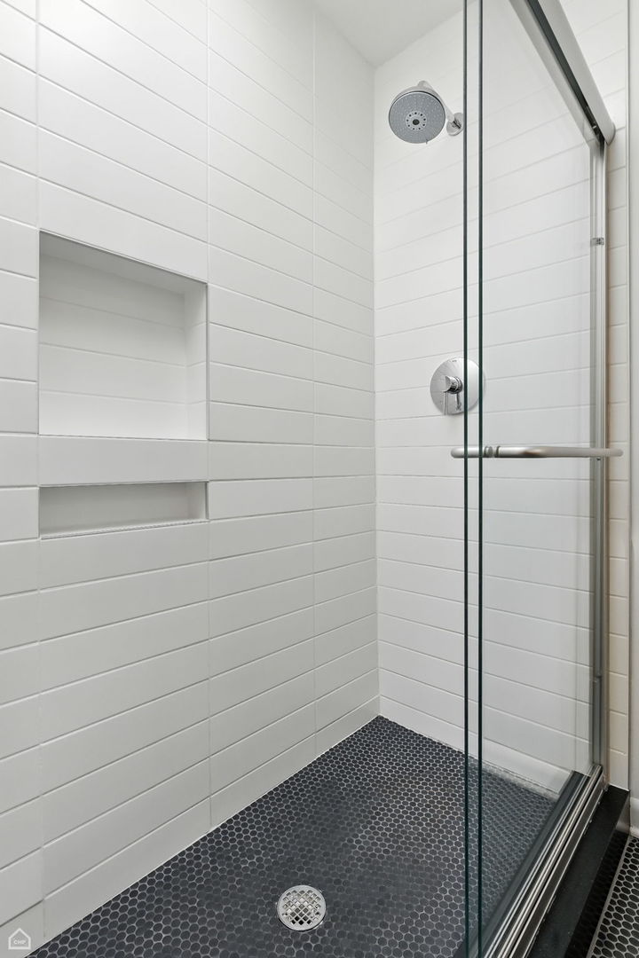 3012 N Waterloo Court Unit: 10