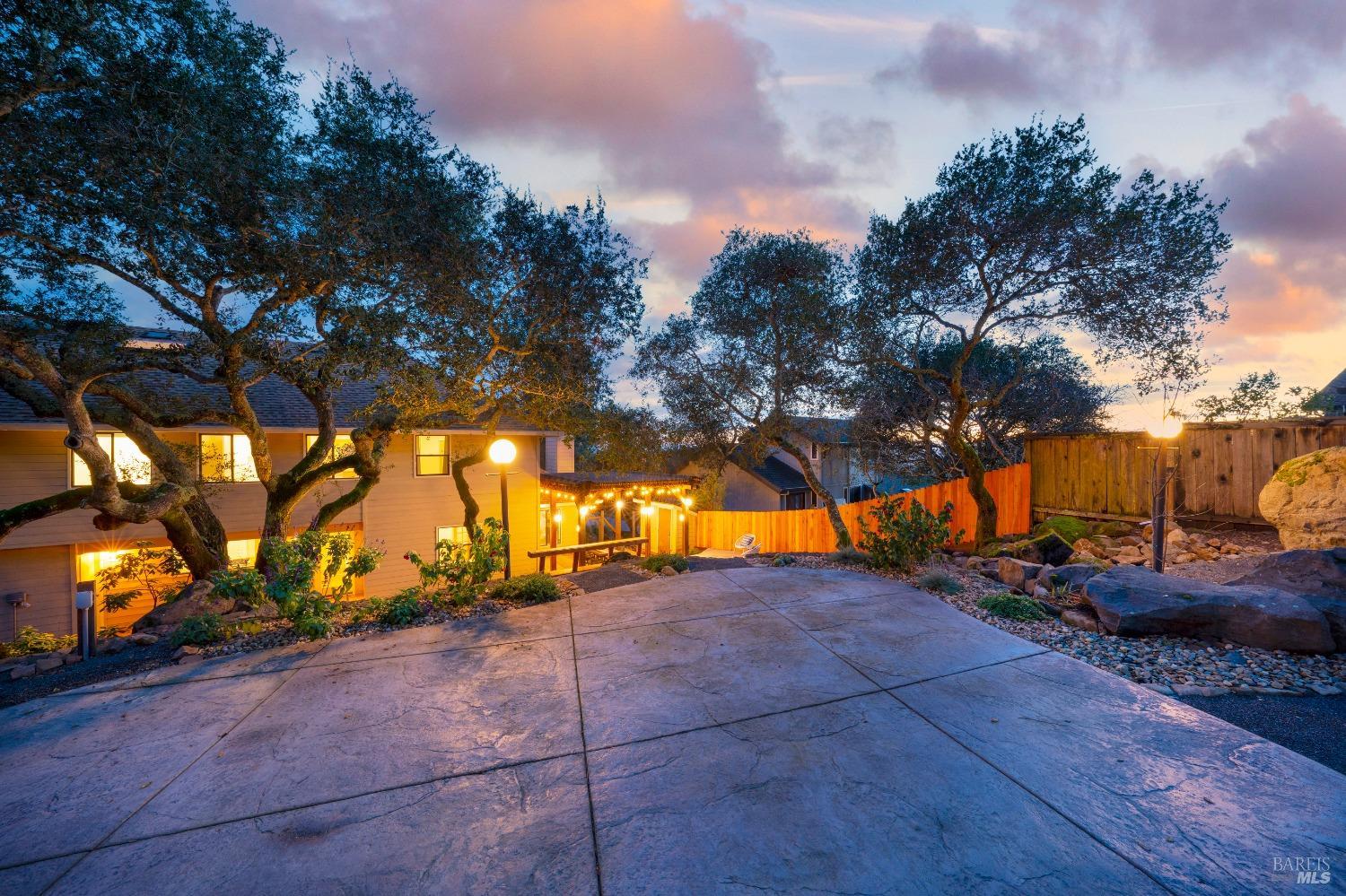 3335 Scrub Oak Avenue