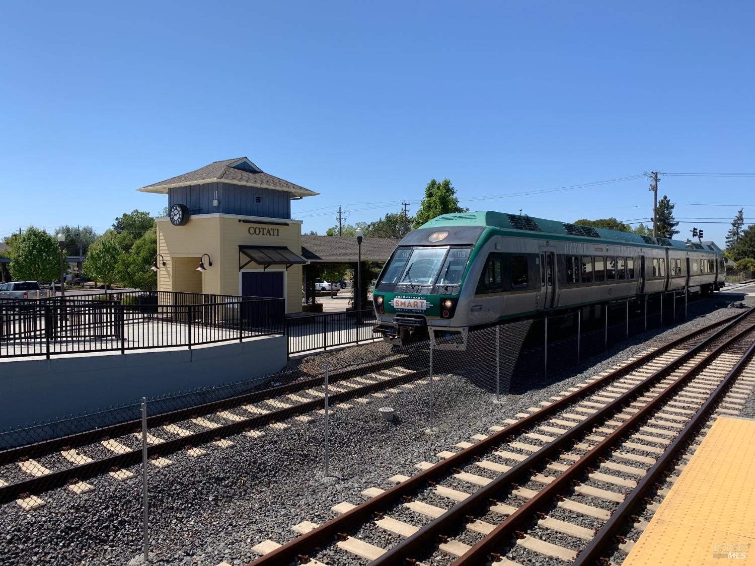 985 Copeland Creek Dr