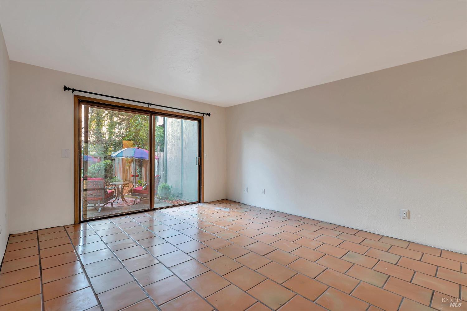 985 Copeland Creek Dr