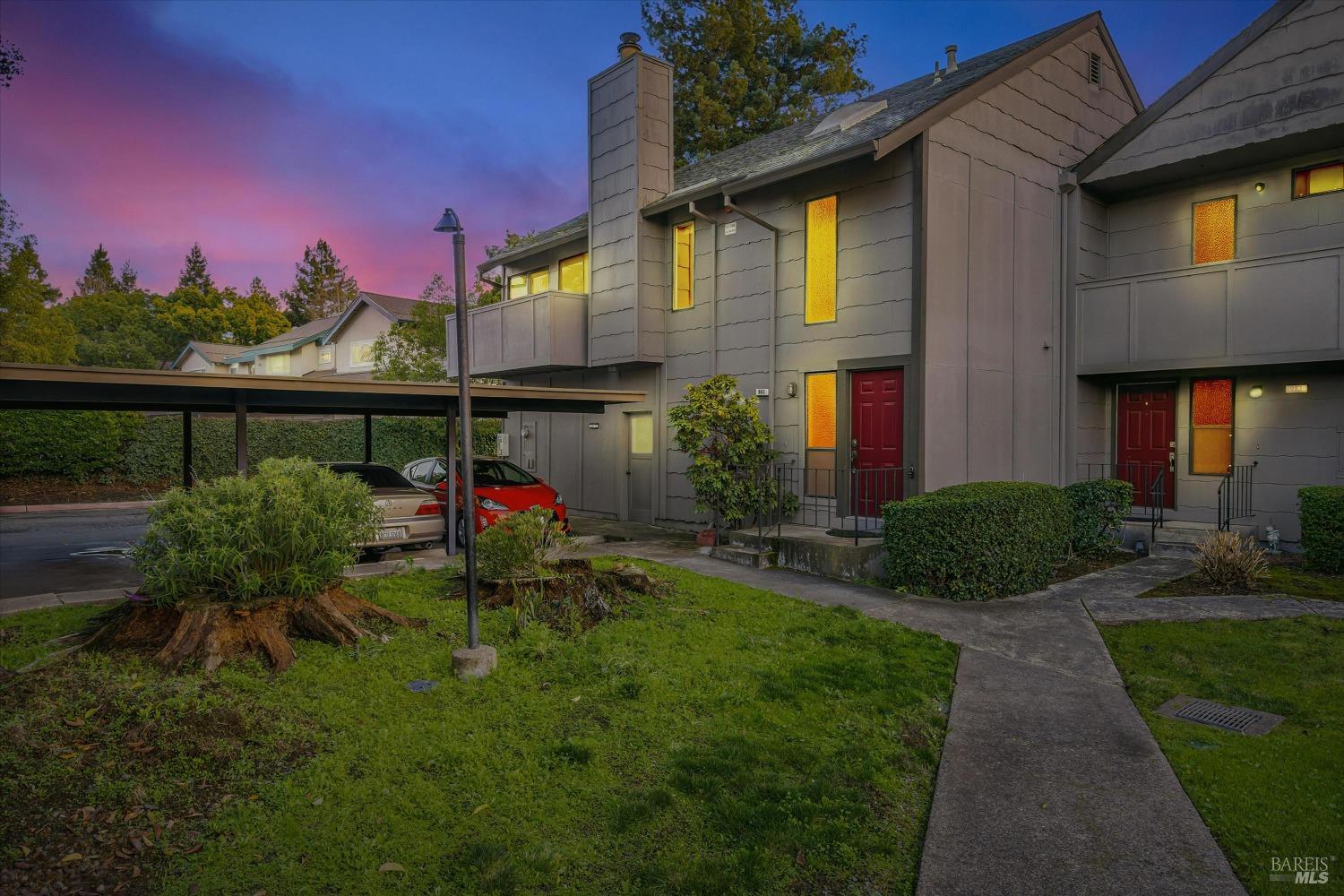 985 Copeland Creek Dr