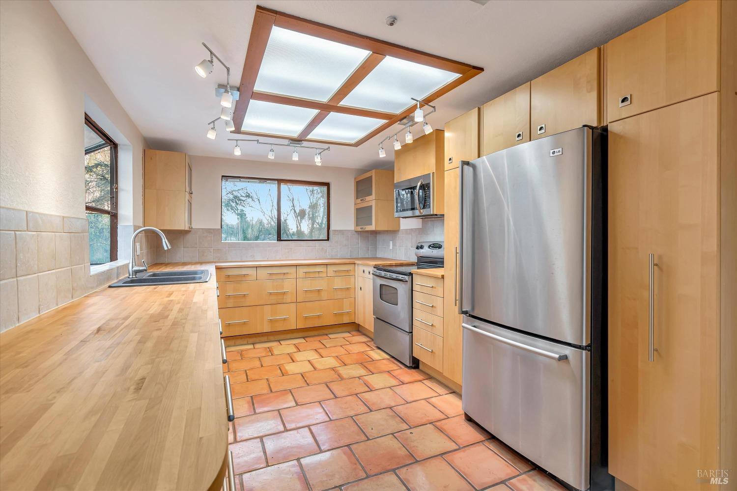 985 Copeland Creek Dr